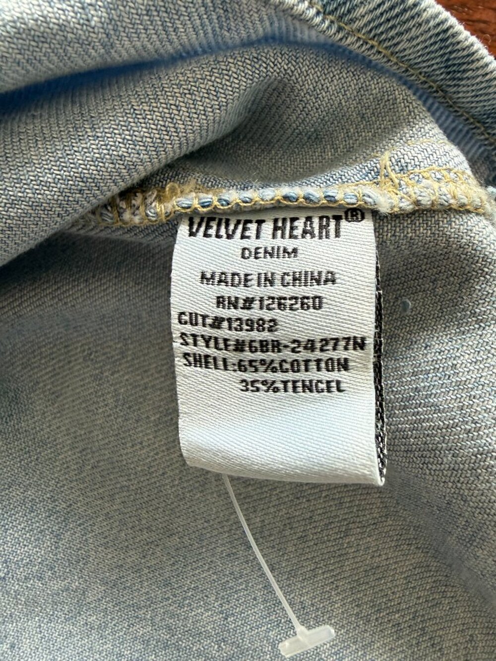 Velvet Heart Denim Lightweight Chambray Puff Sleeve Blouse | Medium - Picture 5 of 10